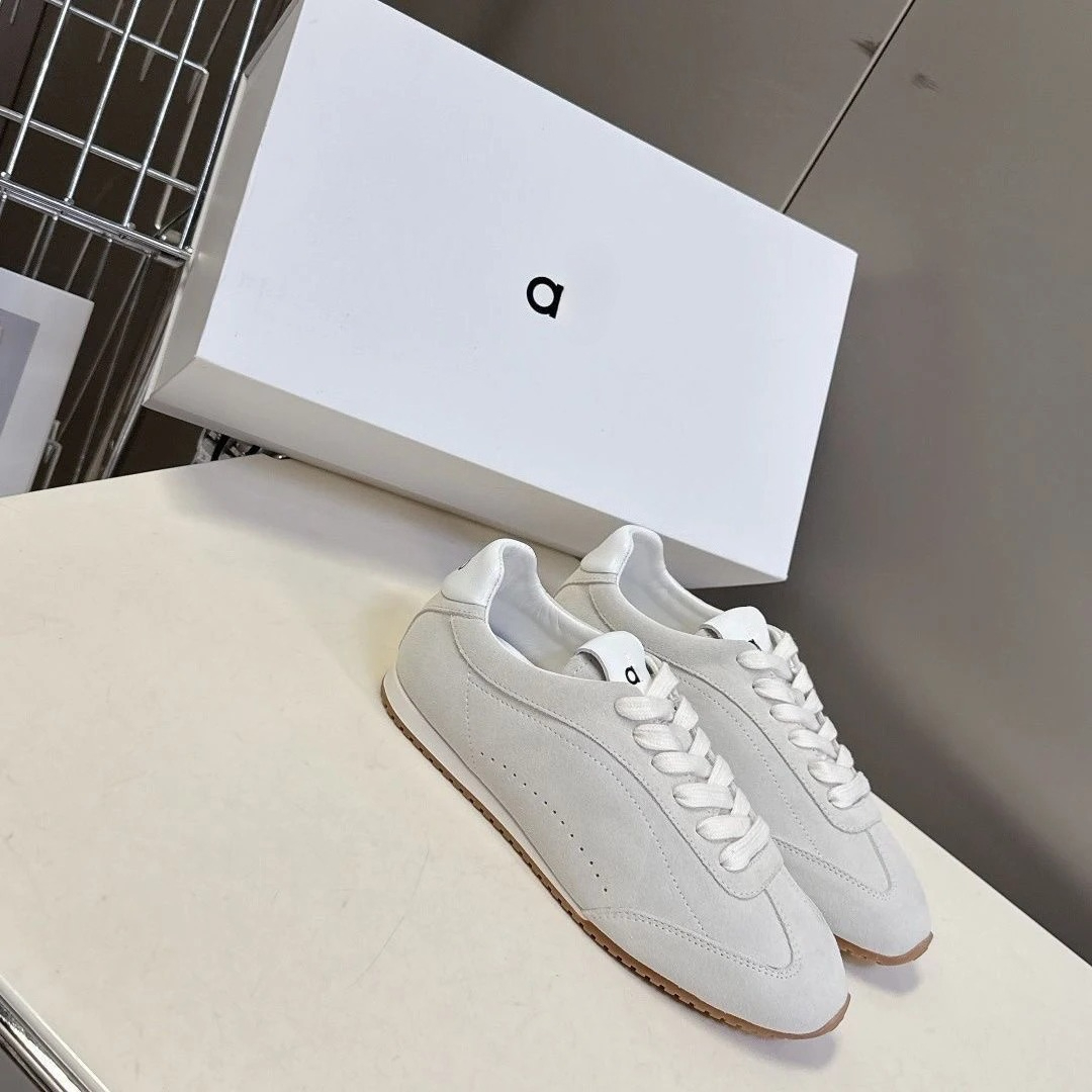 European-style Women's White S - Leather Sneaker Care Kit บทวิจารณ์และราคา