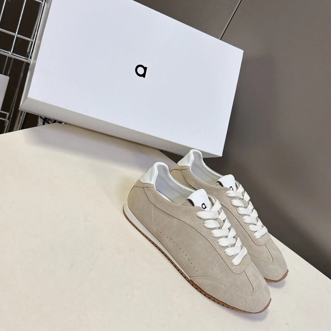 European-style Women's White S - Leather Sneaker Care Kit บทวิจารณ์และราคา
