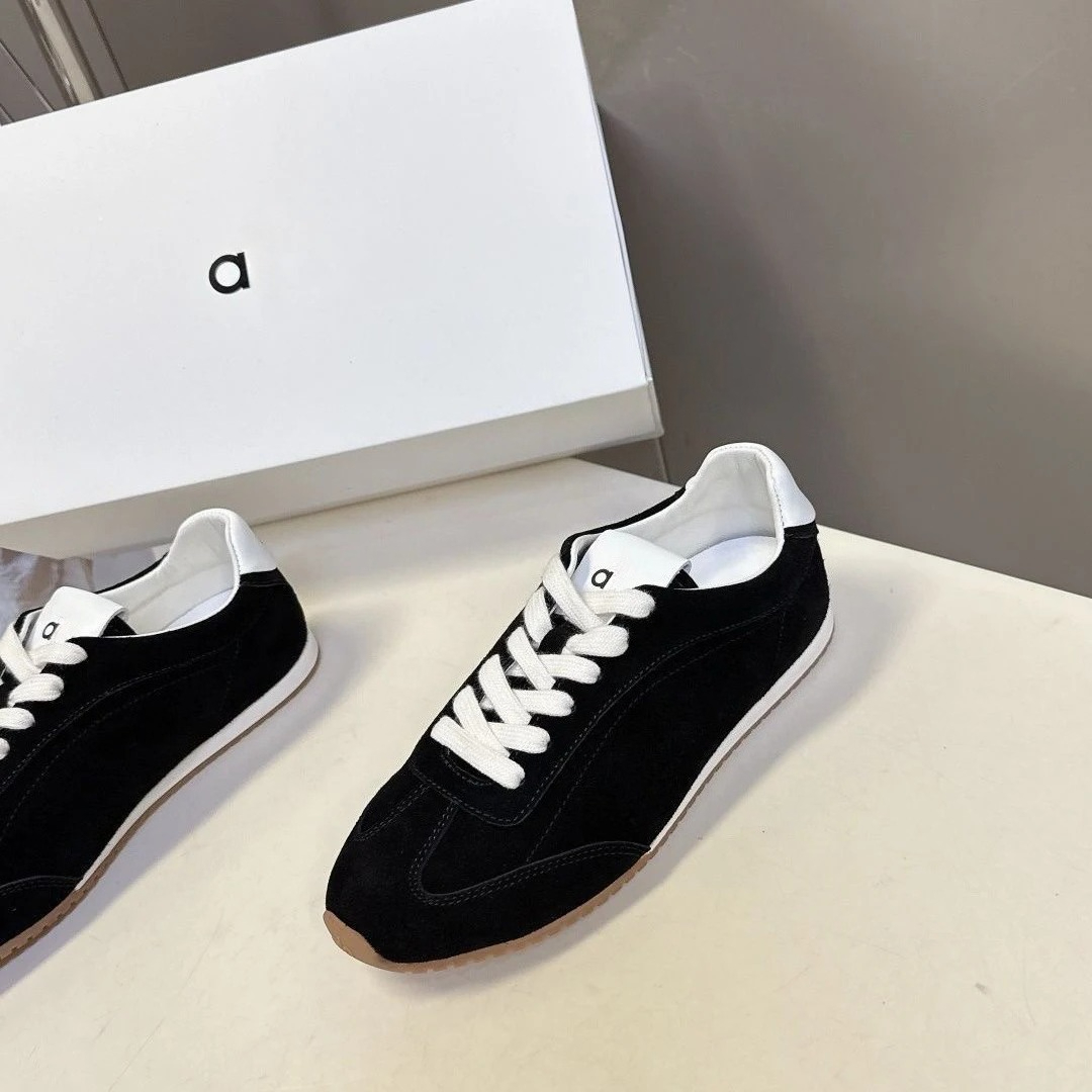 European-style Women's White S - Leather Sneaker Care Kit บทวิจารณ์และราคา